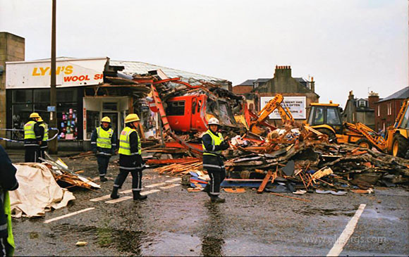 largs train crash